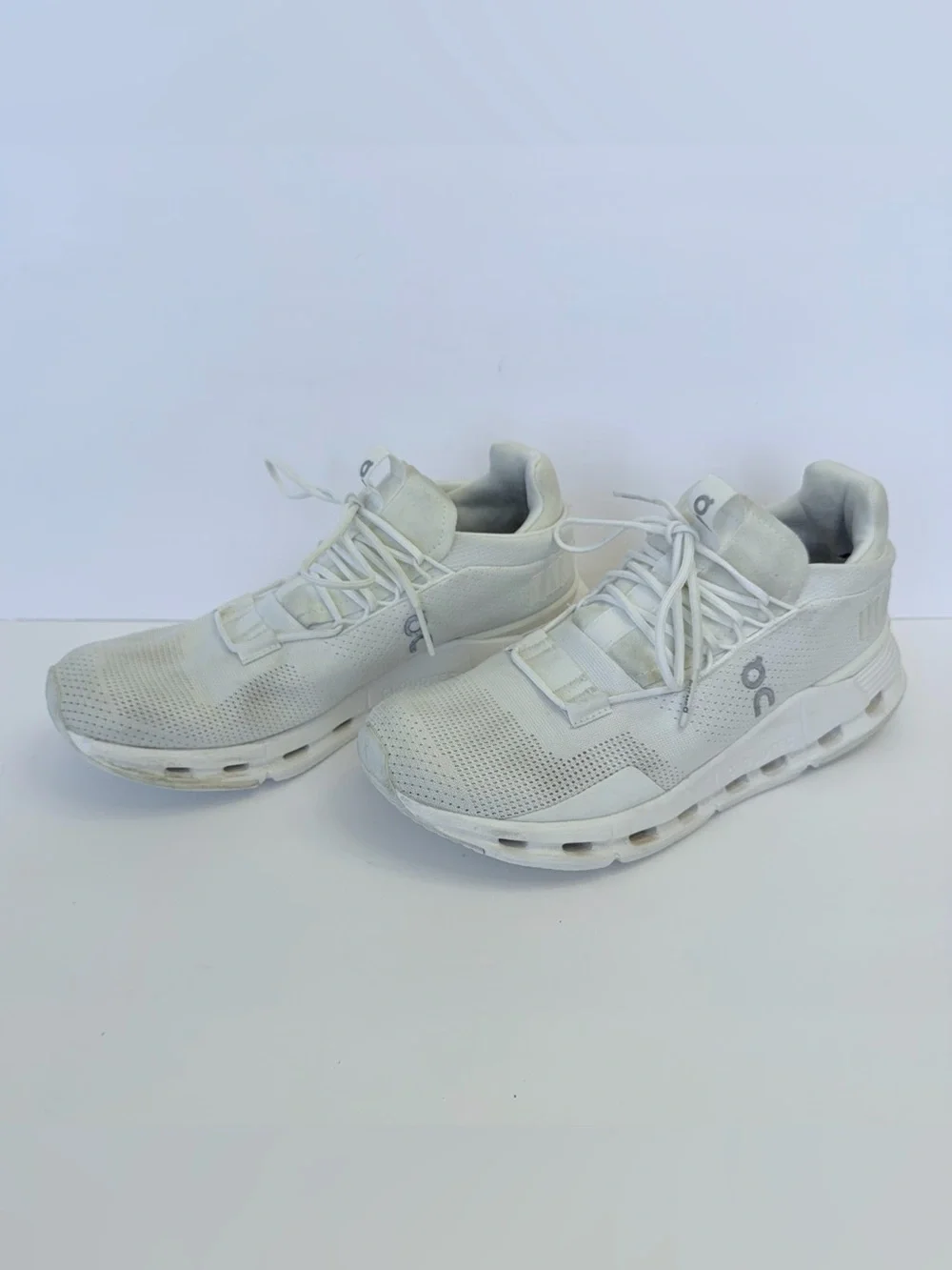 On Cloudnova 2 women’s sneakers in White, size 9.5,